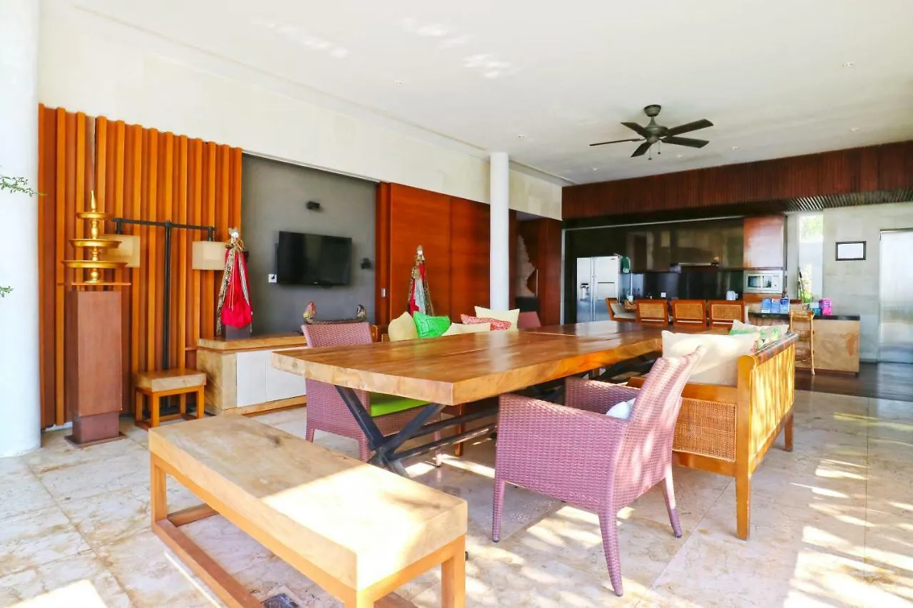 Tigadis Villa Ungasan  Indonesia