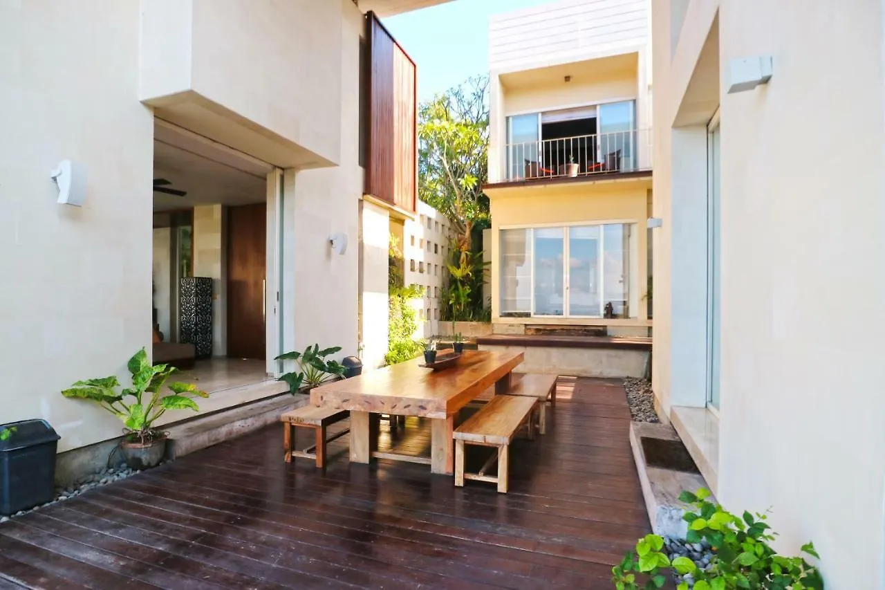 Tigadis Villa Ungasan  Ungasan (Bali)